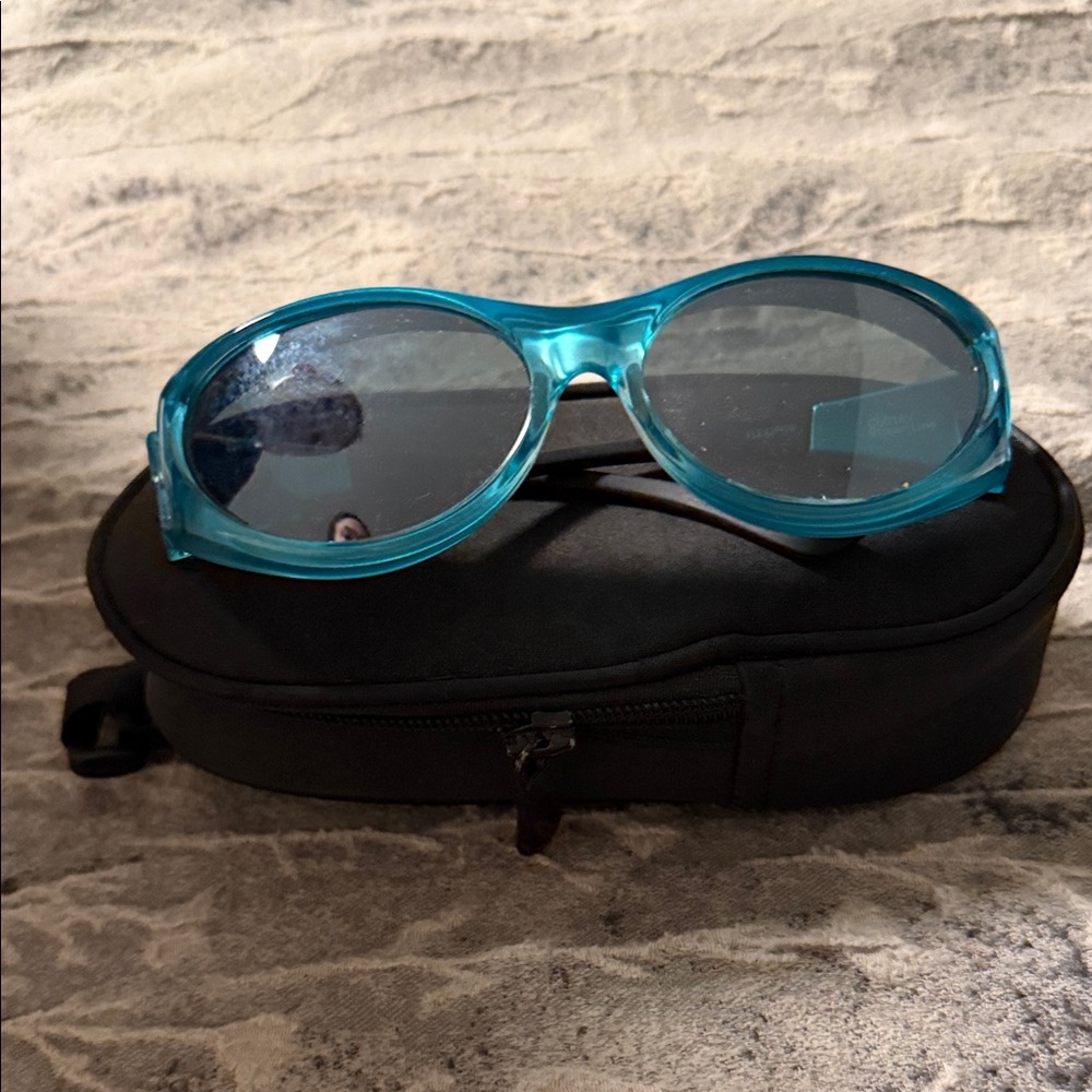 Cocoons Stylish Blue Sunglasses with Case